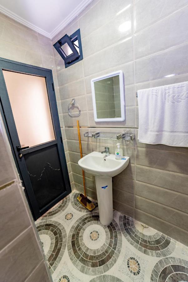 Velasquez Appartements Fast Wifi And Ocean View Tânger Exterior foto
